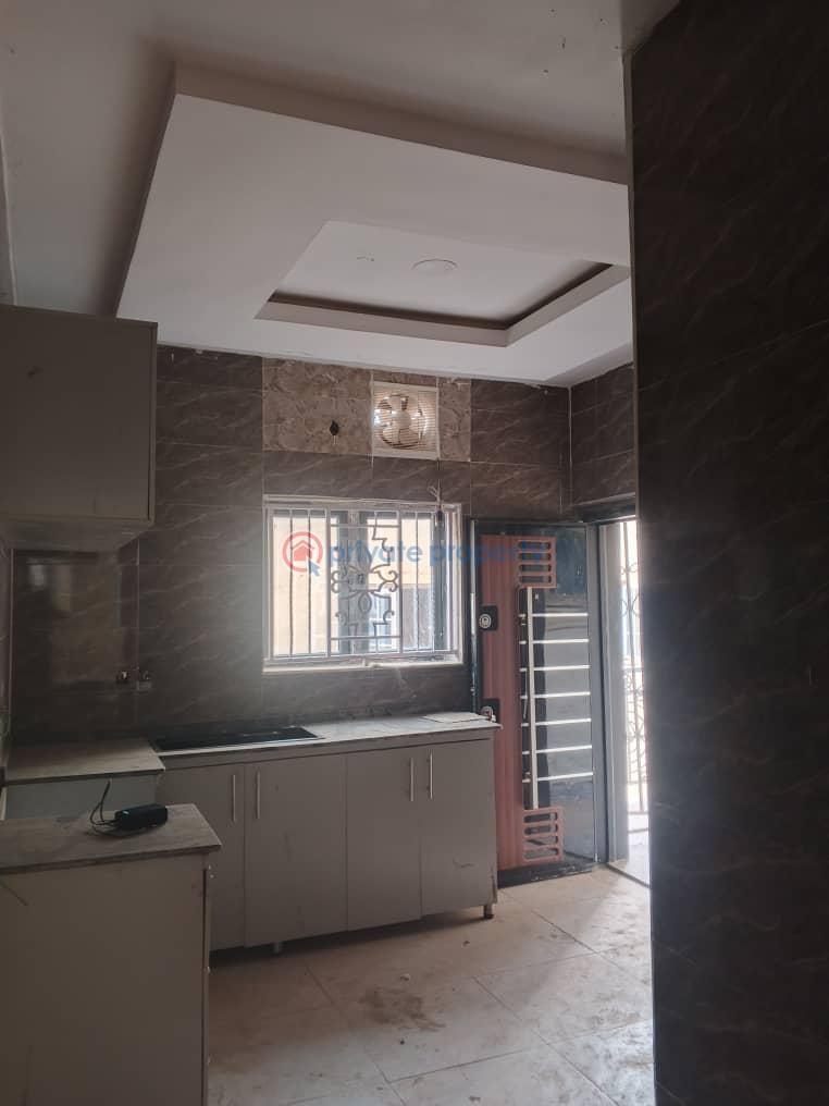 2 bedroom Shared Apartment For Rent Peace Estate Behind Nnpc Akala Express Akala Express Ibadan Oyo - 2