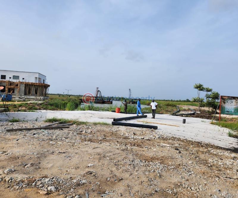 Land For Sale Crown Estate Emperor Estate Novare Shoprite Mall Lagos Business School Thesaurus Bay Jetty Omu Creek Pelican Resort Lagos Island  - 3