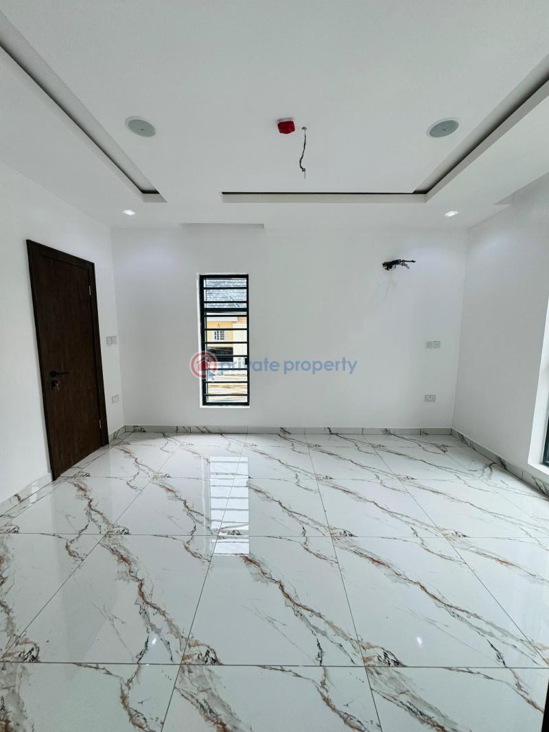 5 bedroom Detached Duplex For Sale Omole Phase 2 Ikeja Lagos - 2