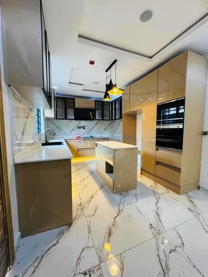 5 bedroom Detached Duplex For Sale Omole Phase 2 Ikeja Lagos - 19