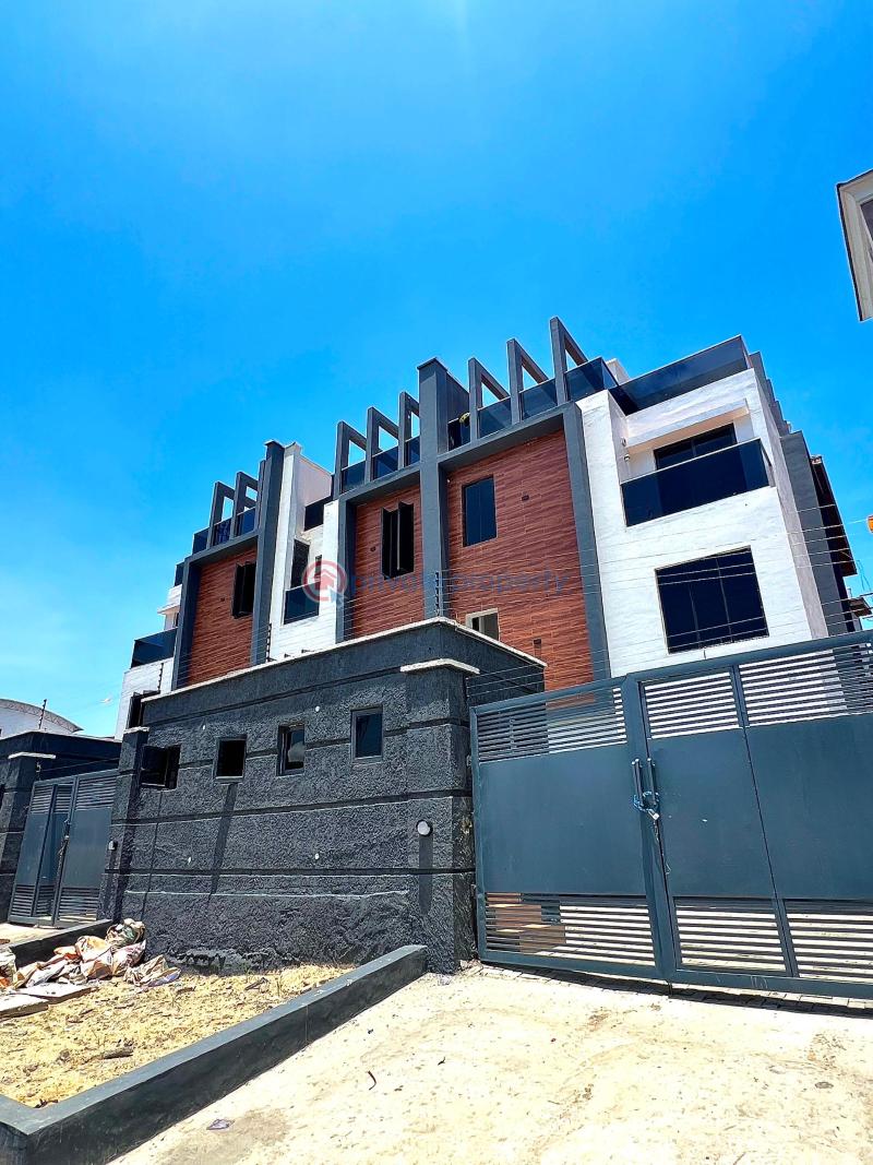Luxury self-compound 3 bedroom terrace with bq - 0 3 bedroom Terrace For Rent Victoria Island Lagos - 0