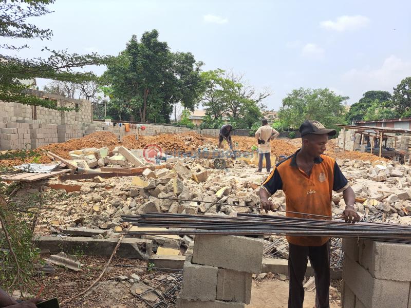 3 bedroom Block Of Flats For Sale Yaba, Yaba Lagos - 8