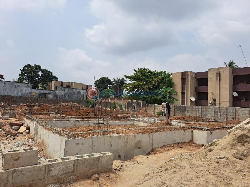 3 bedroom Block Of Flats For Sale Yaba, Yaba Lagos - 7