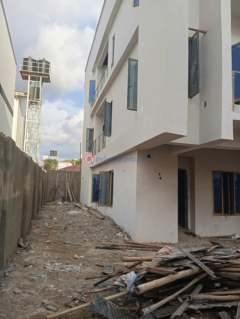 4 bedroom Terraced Duplex For Sale Jahi Abuja Phase 2  - 2