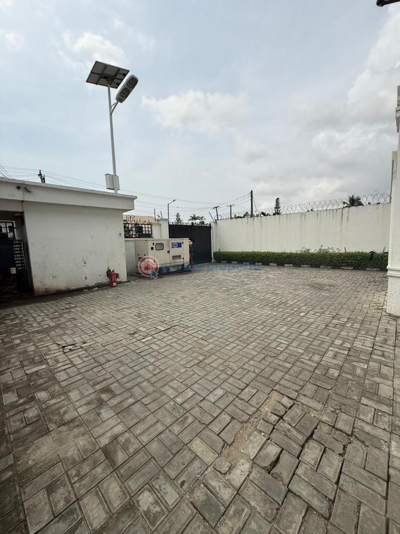 5 bedroom Detached Duplex For Sale Off Admiralty Way Lekki Phase 1 Lagos - 9