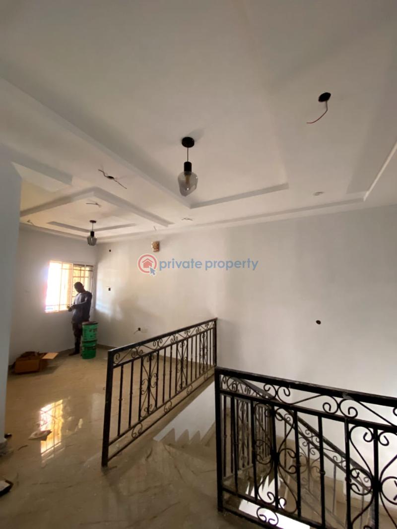 4 bedroom Block Of Flats For Rent Bobby Olofa Avenue, Akala Estate Akobo Akobo Ibadan Oyo - 4