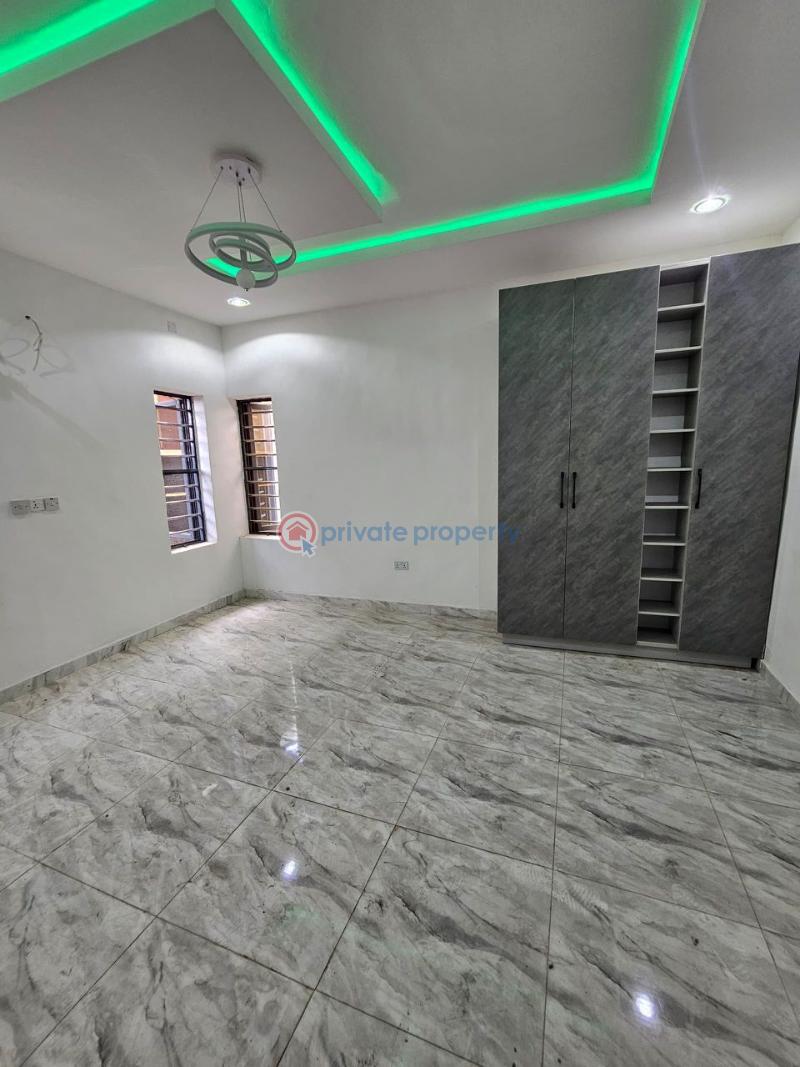 3 bedroom Block Of Flats For Sale Gbagada Central Gbagada Lagos - 2