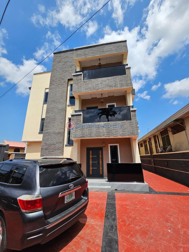 3 bedroom Block Of Flats For Sale Gbagada Central Gbagada Lagos - 1
