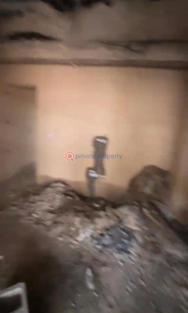 2 bedroom Block Of Flats For Sale Opebi Ikeja Lagos - 7