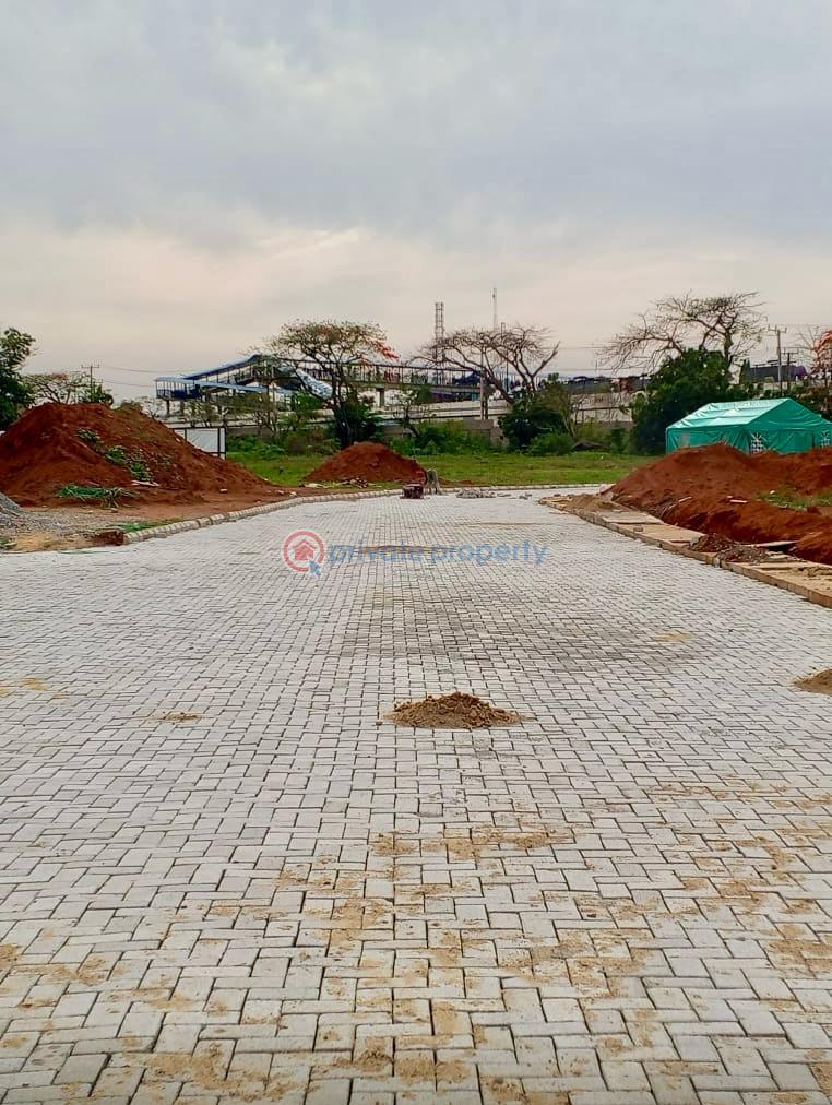 Commercial Land For Sale Magodo, Omole Phase 2, Ikeja City Mall, Alausa Secretariat Ikeja, Darrell Suites, Westgate Lifecare Mall. Kosofe Kosofe/Ikosi Lagos - 10