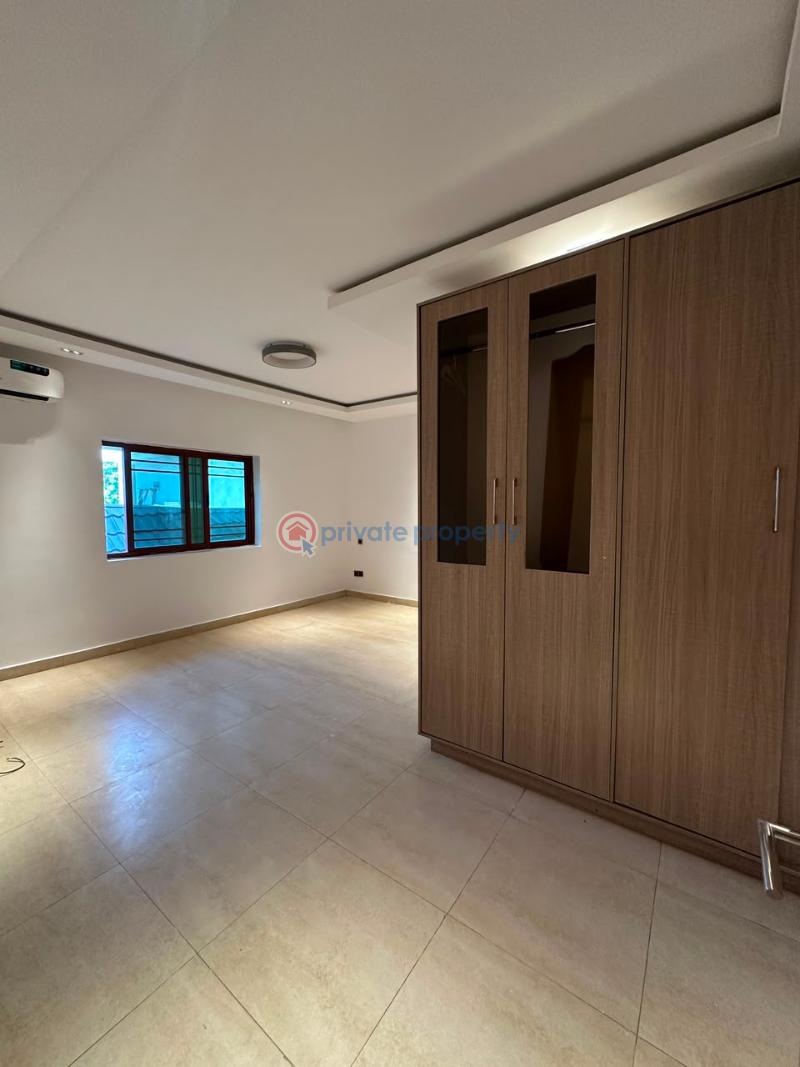 3 bedroom Shared Apartment For Rent Banana Island Ikoyi Lagos - 9