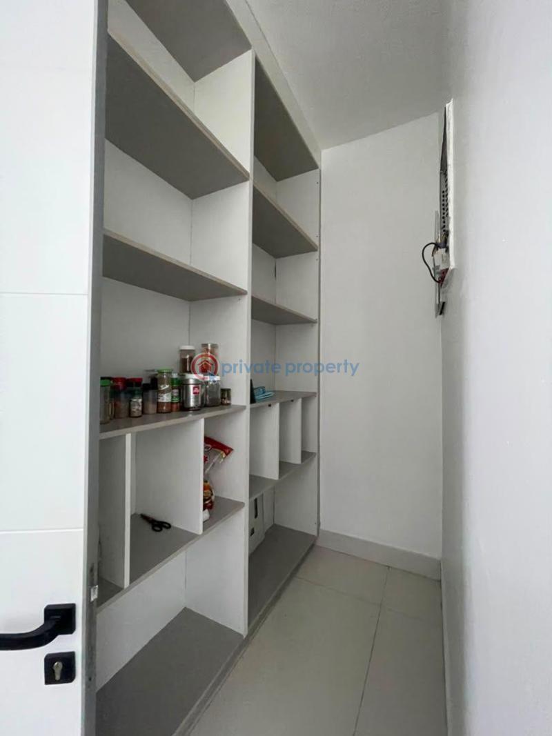4 bedroom Shared Apartment For Rent Banana Island Ikoyi Lagos - 15
