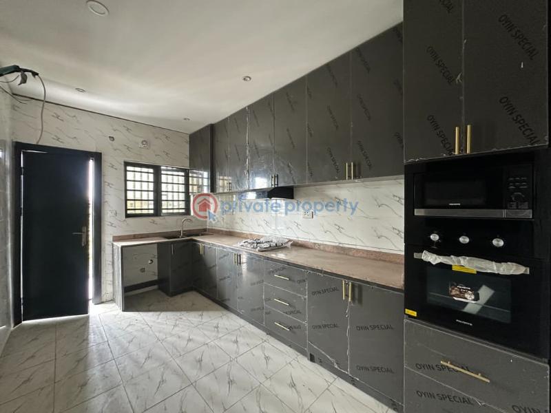 2 bedroom Flat & Apartment For Rent Abraham Adesanya Ajah Lagos - 9