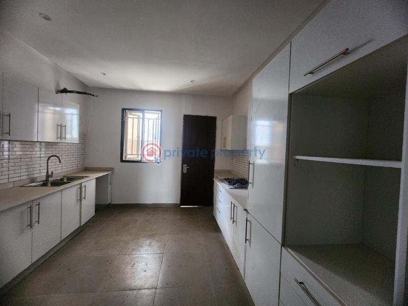 4 bedroom Terraced Duplex For Sale Chevron Drive Lekki Lagos - 4