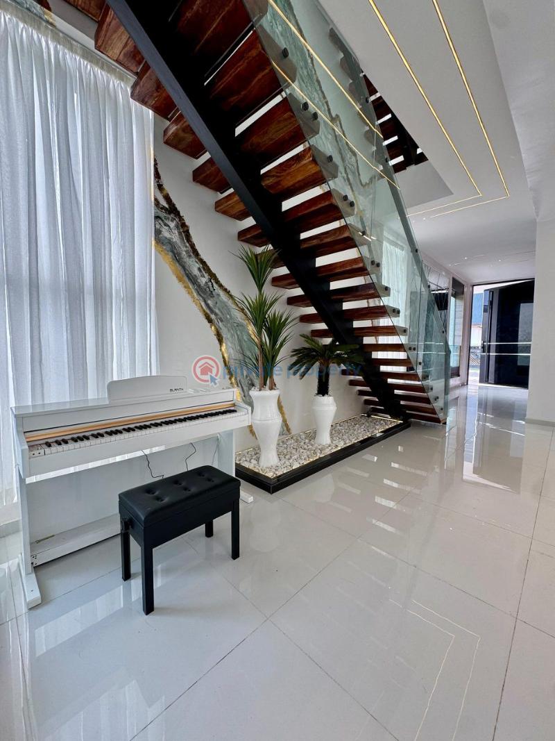 5 bedroom Detached Duplex For Sale Osapa Lekki Lagos - 10