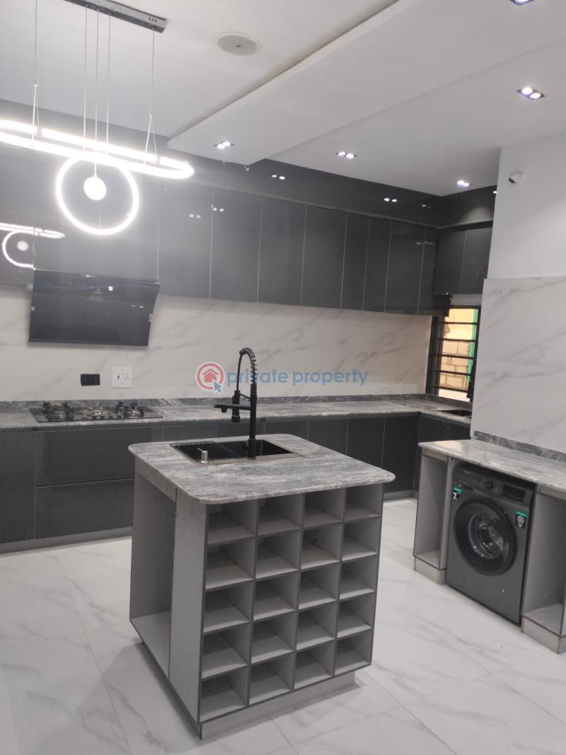 Magnificent 5 bedroom duplex - 8 5 bedroom Duplex For Sale Megamond Estate Ikota Lekki Lagos - 8