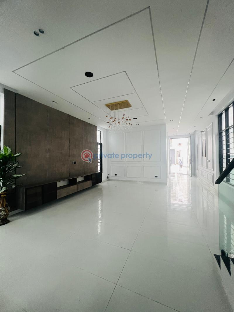 5 bedroom Duplex For Sale Orchid Road Lekki Along Lekki Expressway Lagos - 3