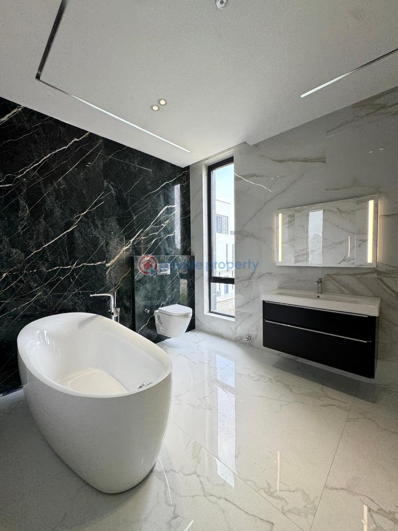 Magnificent 5 bedroom fully detached duplex with a bq and private cinema - 17 5 bedroom Detached Duplex For Sale Osapa Lekki Lagos - 17