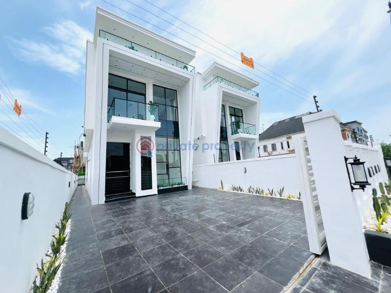 Magnificent 5 bedroom fully detached duplex with swimming pool, - 2 5 bedroom Detached Duplex For Sale Chevron Drive Lekki Lagos - 2