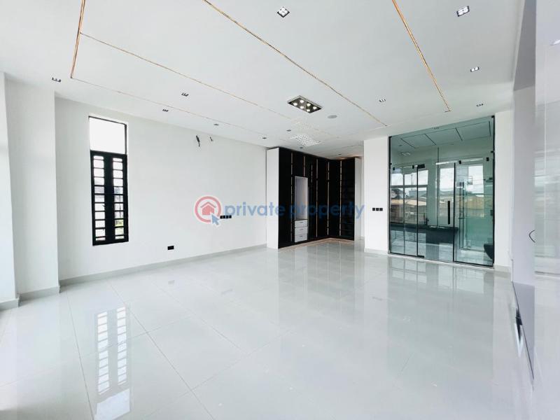 Magnificent 5 bedroom fully detached duplex with swimming pool, - 19 5 bedroom Detached Duplex For Sale Chevron Drive Lekki Lagos - 19