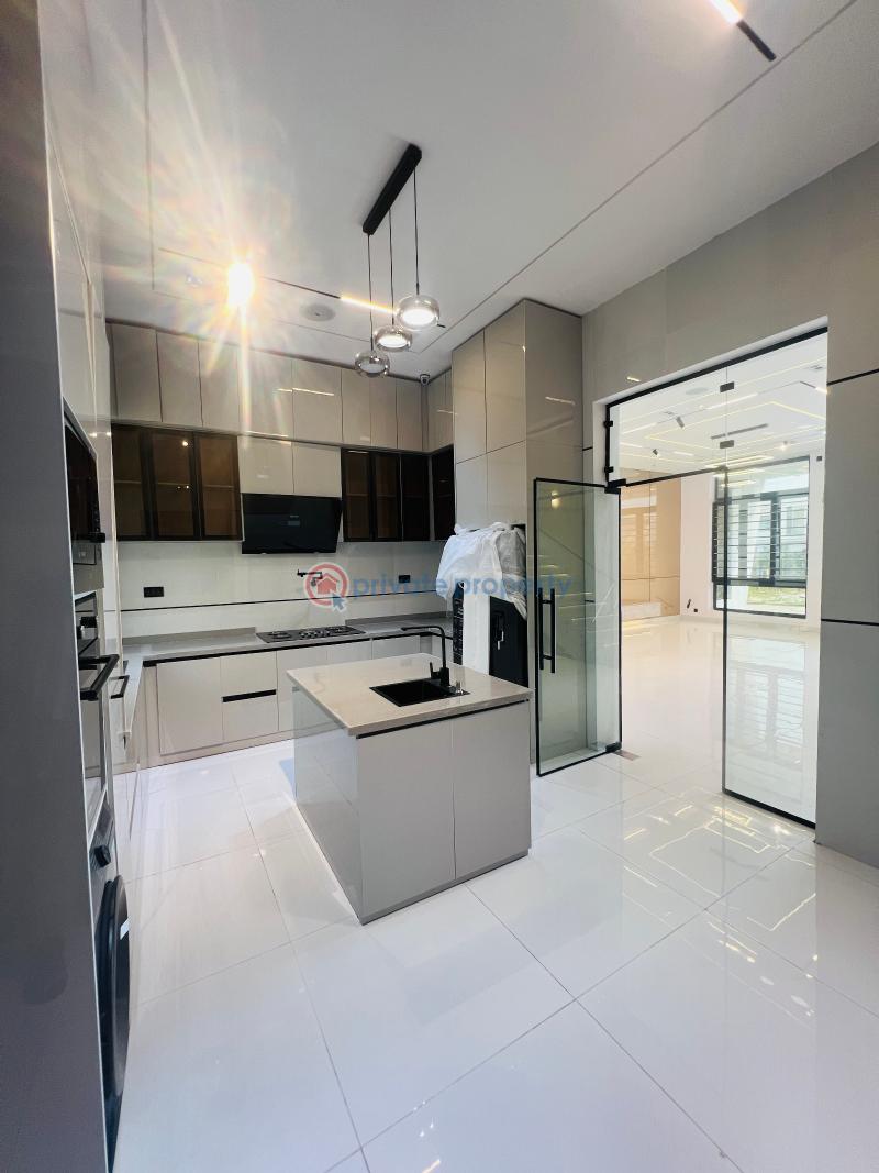 5 bedroom Detached Duplex For Sale Conservation Way Chevron Lekki Phase 2 Lagos - 9