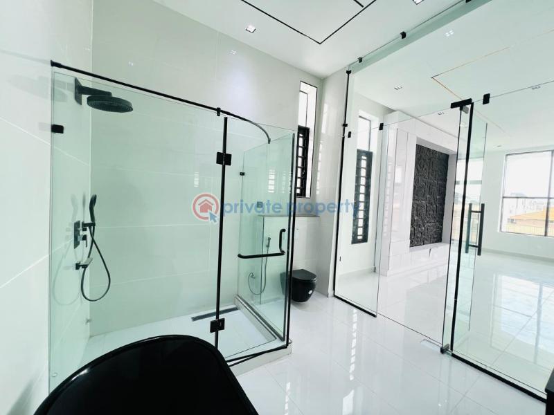 Magnificent 5 bedroom fully detached duplex with swimming pool, - 17 5 bedroom Detached Duplex For Sale Chevron Drive Lekki Lagos - 17