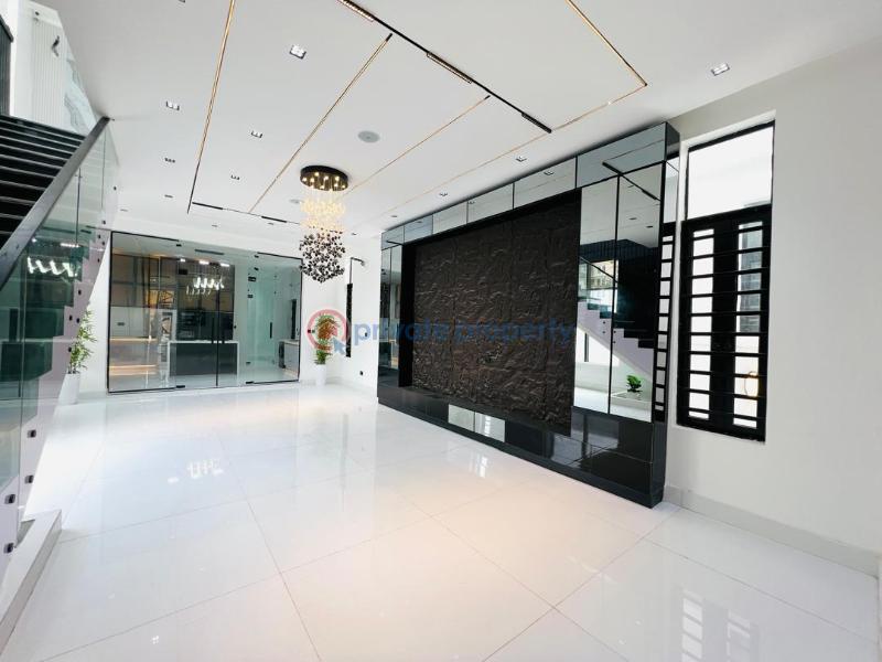 Magnificent 5 bedroom fully detached duplex with swimming pool, - 6 5 bedroom Detached Duplex For Sale Chevron Drive Lekki Lagos - 6