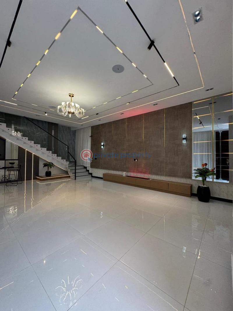 5 bedroom Detached Duplex For Sale Chevron Toll Gate Lekki Lagos - 1