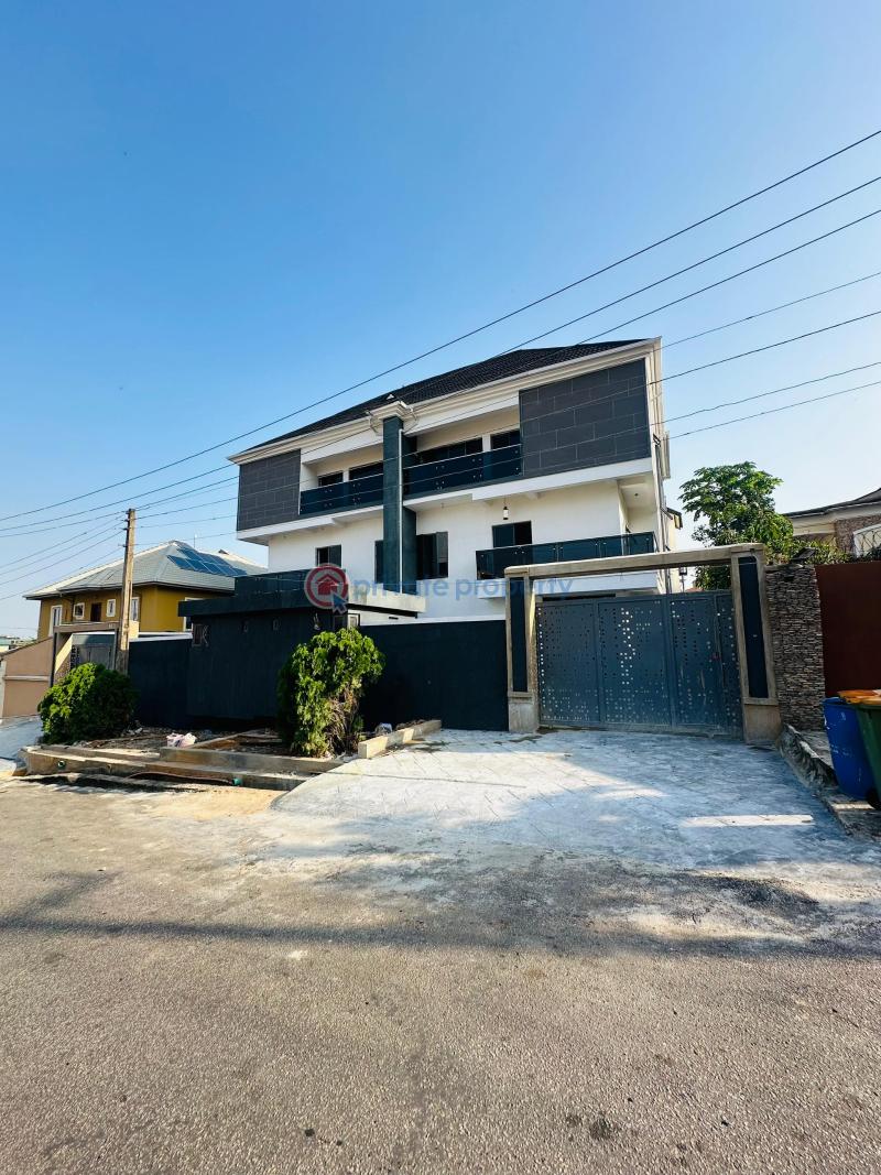 5 bedroom Semi detached Duplex For Sale Executive 5 Bedroom Semi Detached Duplex With A Bq And Private Compound Magodo GRA Phase 2 Kosofe/Ikosi Lagos - 2