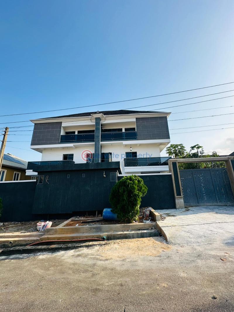 5 bedroom Semi detached Duplex For Sale Executive 5 Bedroom Semi Detached Duplex With A Bq And Private Compound Magodo GRA Phase 2 Kosofe/Ikosi Lagos - 0