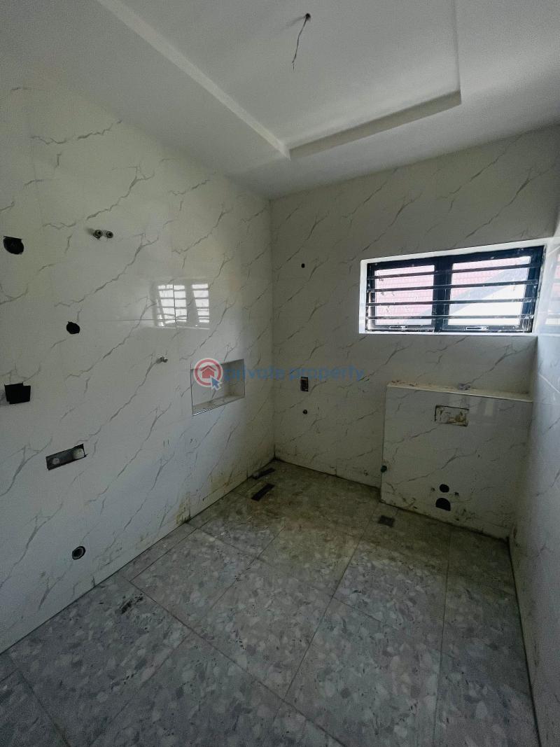 5 bedroom Semi detached Duplex For Sale Executive 5 Bedroom Semi Detached Duplex With A Bq And Private Compound Magodo GRA Phase 2 Kosofe/Ikosi Lagos - 15