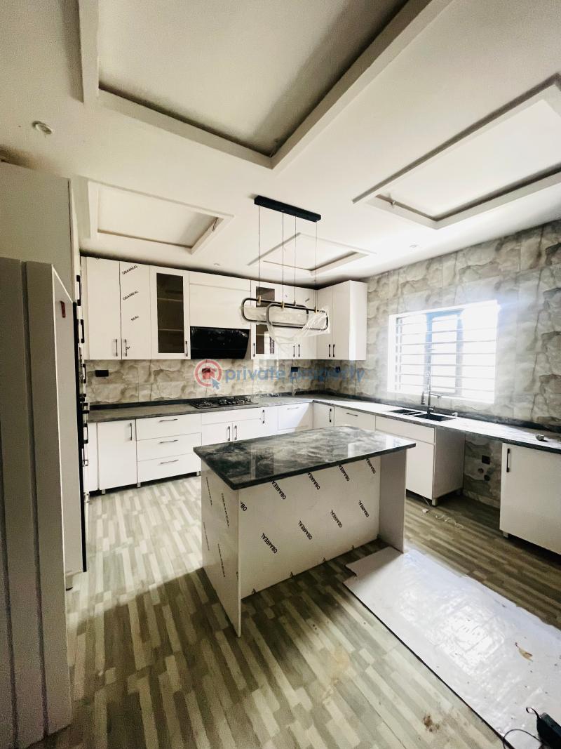 5 bedroom Semi detached Duplex For Sale Executive 5 Bedroom Semi Detached Duplex With A Bq And Private Compound Magodo GRA Phase 2 Kosofe/Ikosi Lagos - 13
