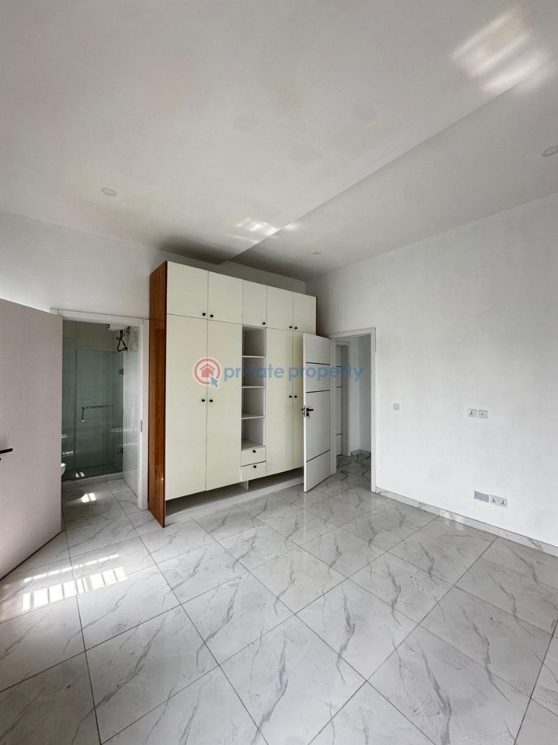 5 bedroom Detached Duplex For Sale Pinnock Beach Estate Osapa Lekki Lagos - 11