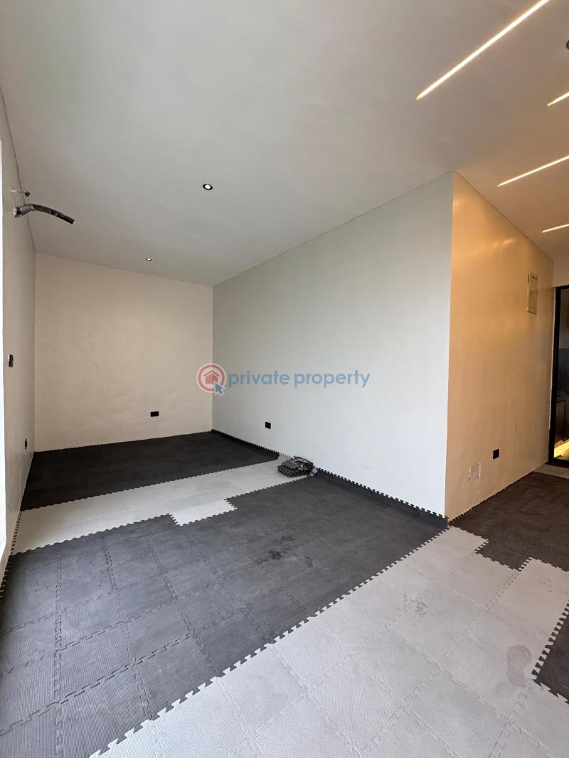 Magnificent 5 beds with a gym & pool on two floors - 7 5 bedroom Detached Duplex For Sale Orchid Road Lekki Lagos - 7