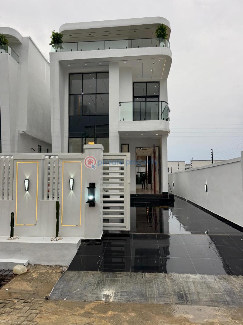 Magnificent 5 beds with a pool & bq - 18 5 bedroom Detached Duplex For Sale Orchid Road Lekki Lagos - 18
