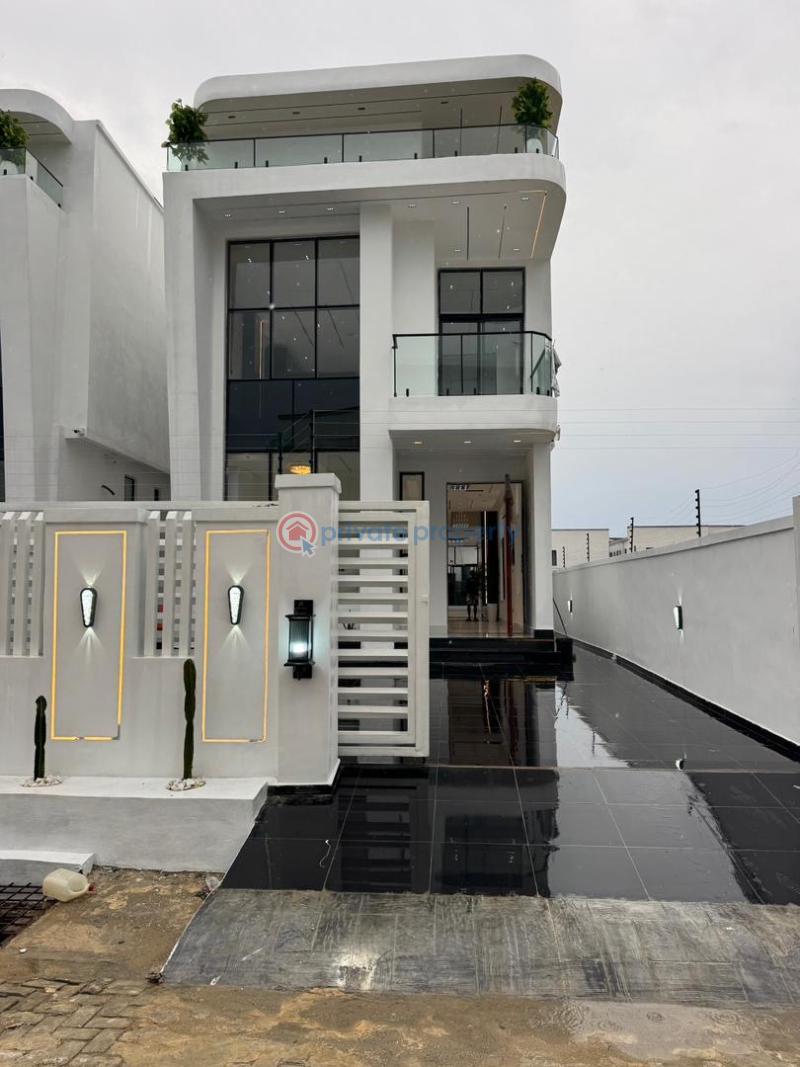 Magnificent 5 beds with a pool & bq - 11 5 bedroom Detached Duplex For Sale Orchid Road Lekki Lagos - 11