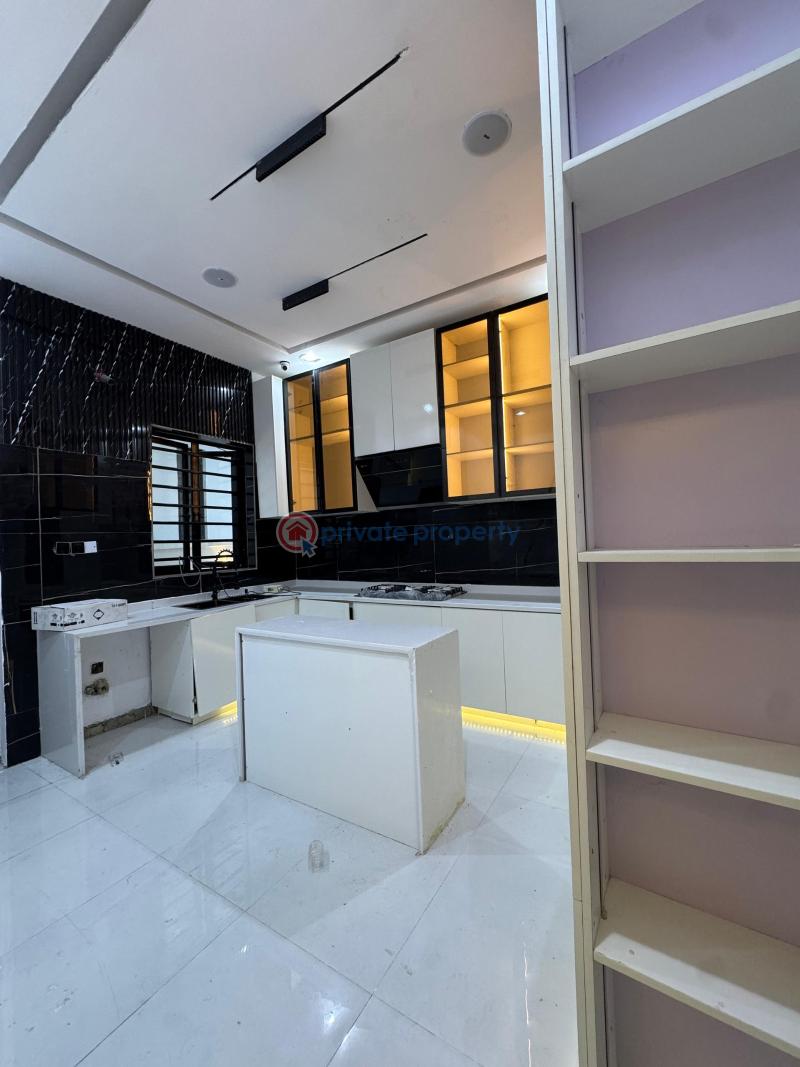 Magnificent 5 beds with a private pool - 20 5 bedroom Detached Duplex For Sale Orchid Road Lekki Lagos - 20
