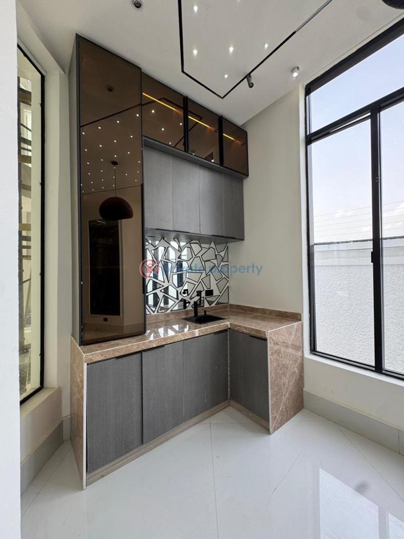 5 bedroom Detached Duplex For Sale Chevron Drive Lekki Lagos - 9