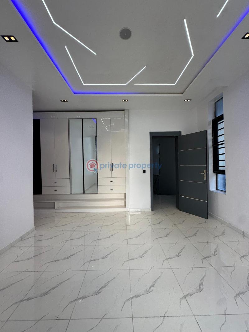 Magnificent 5 beds with a private pool - 5 5 bedroom Detached Duplex For Sale Vgc Extension Lekki Lagos - 5