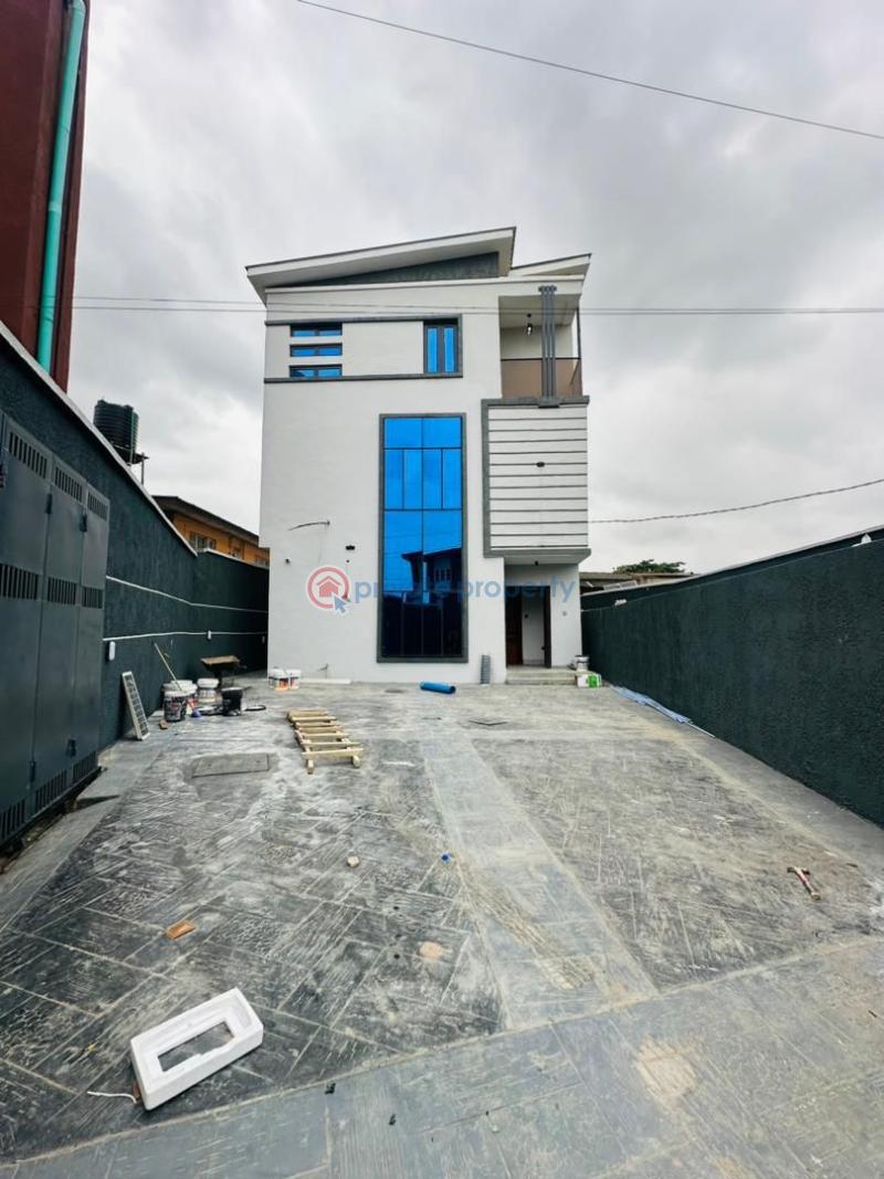 4 bedroom Semi detached Duplex For Sale Gbagada Lagos - 5