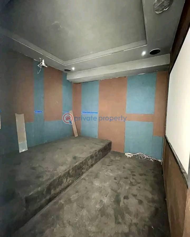 5 bedroom Semi detached Duplex For Sale Osapa Lekki Lagos - 7