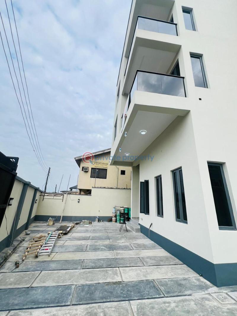 4 bedroom Detached Duplex For Sale Maryland Lagos - 2