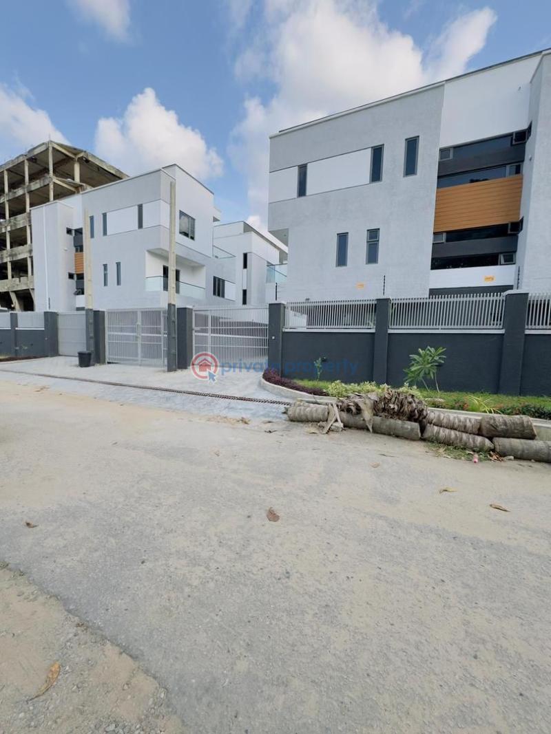 4 bedroom Semi detached Duplex For Sale In An Estate Adeniyi Jones Ikeja Lagos - 10