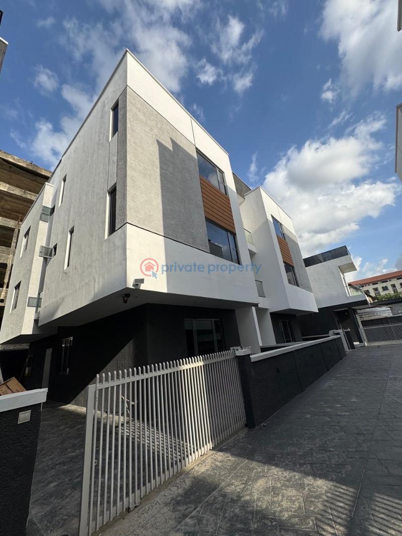 4 bedroom Semi detached Duplex For Sale In An Estate Adeniyi Jones Ikeja Lagos - 1