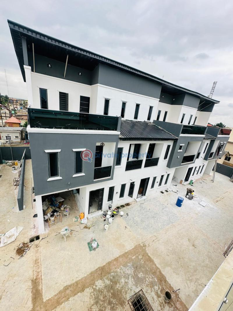 4 bedroom Terraced Duplex For Sale Magodo Kosofe/Ikosi Lagos - 2