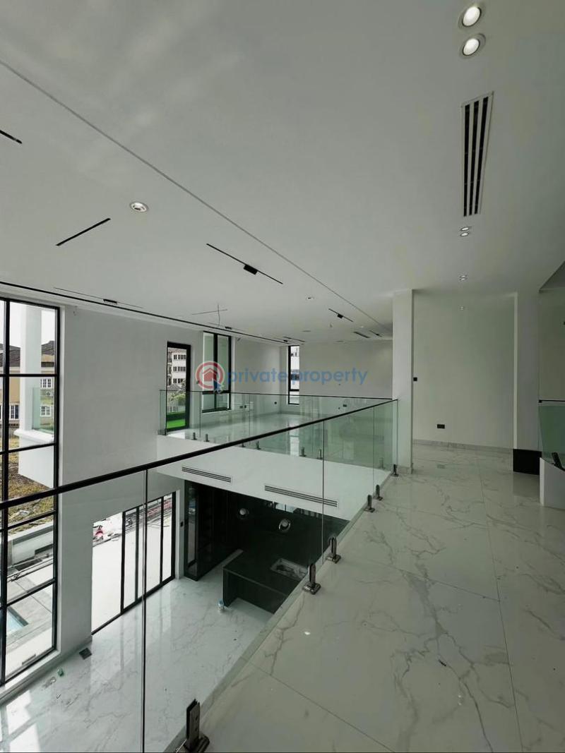 Magnificently built 5 bedroom detached duplex - 7 5 bedroom Detached Duplex For Sale Osapa Lekki Lagos - 7