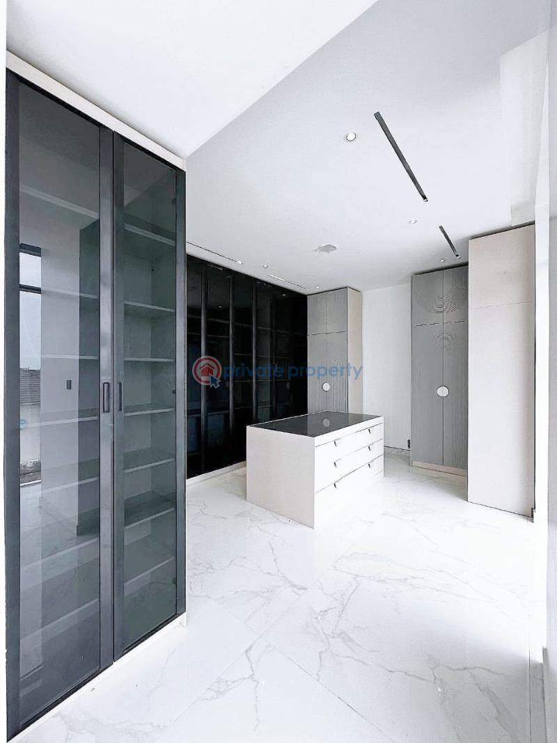 Magnificently built 5 bedroom detached duplex - 12 5 bedroom Detached Duplex For Sale Osapa London Lekki Lagos - 12