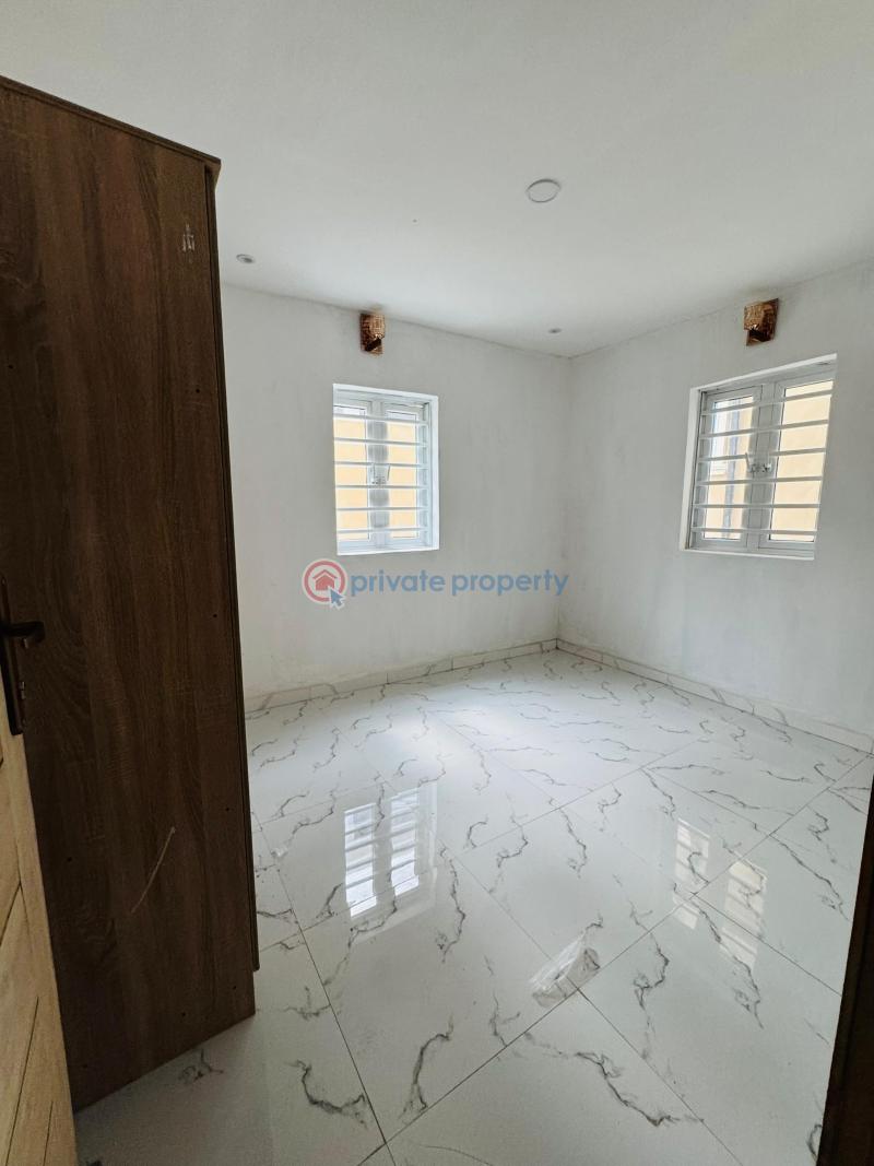 3 bedroom Flat & Apartment For Sale Ogba Lagos - 6