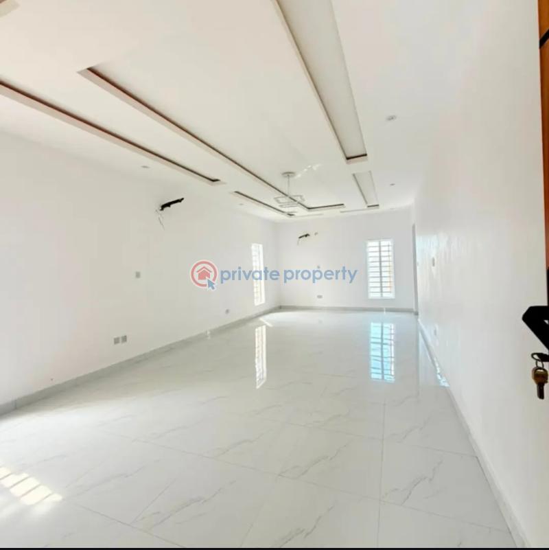 5 bedroom Detached Duplex For Sale Magodo Phase 2 Berger Ojodu Lagos - 1