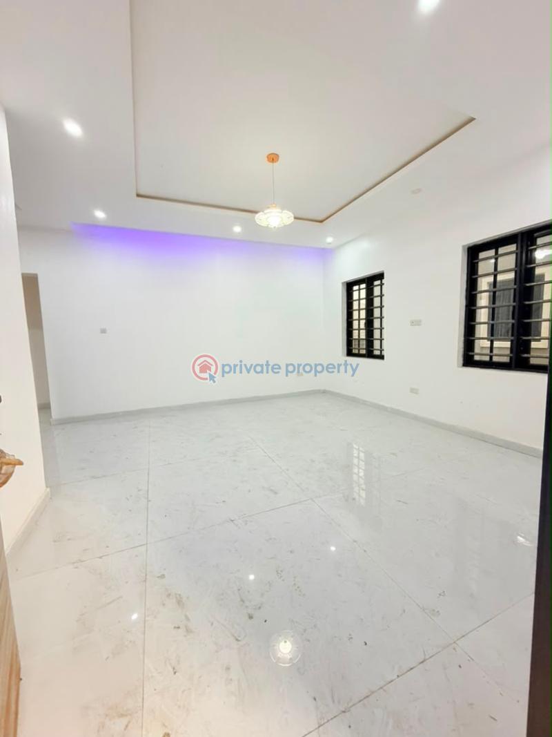 5 bedroom Detached Duplex For Sale Magnificently Built 5 Bedroom Fully Detached Duplex With A Room Bq, Magodo Gra Phase 2 Magodo GRA Phase 2 Kosofe/Ikosi Lagos - 7